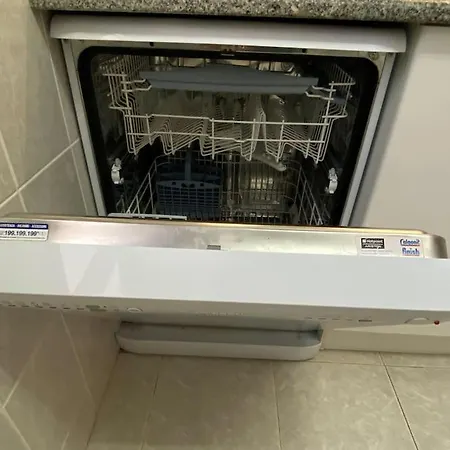 Casa Na Colina - Moradia Com Piscina *