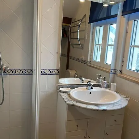 Casa Na Colina - Moradia Com Piscina Feriehus