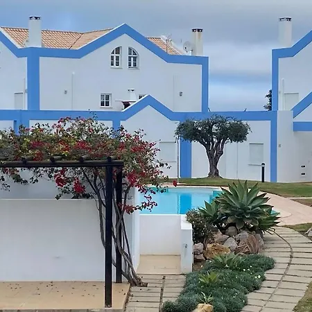 Vakantiehuis Casa Na Colina - Moradia Com Piscina *