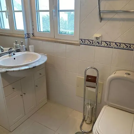 Casa Na Colina - Moradia Com Piscina *