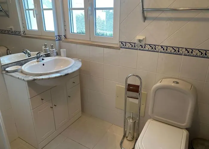 Casa Na Colina - Moradia Com Piscina *